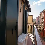 Vanilla House